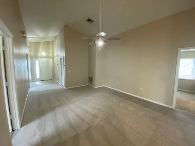 Building Photo - Home for rent