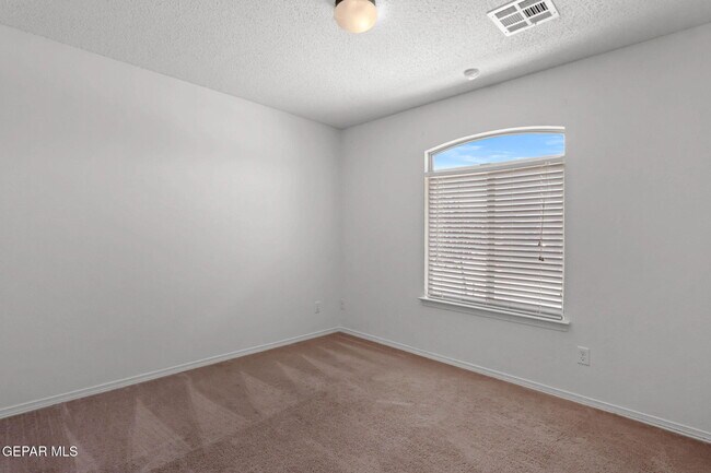 Building Photo - 4800 Kiko A Fierro Dr