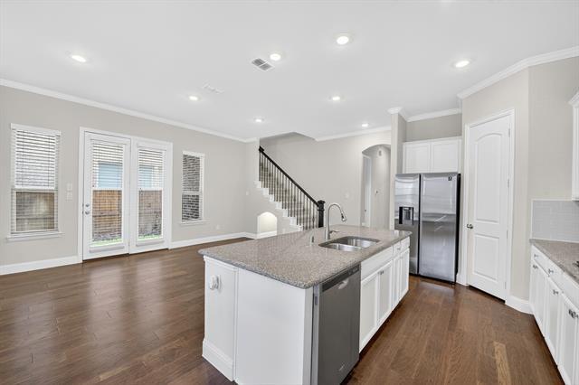 Building Photo - 12749 Friar St