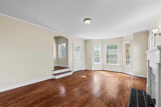 Building Photo - 5927 Lewis St