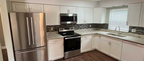 Building Photo - 1624 Coral Way