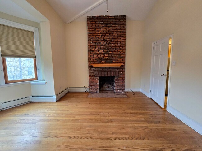 Building Photo - 313 N 34th St