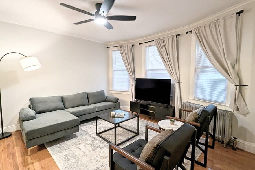 Primary Photo - 205 S Essex Ave