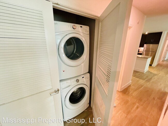 Building Photo - 3 br, 3.5 bath House - 514 Jackson Ave, Un...