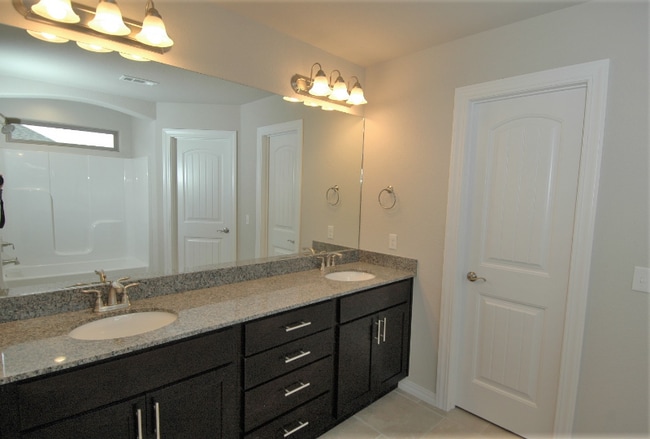 Building Photo - 4526 W Croft Dr