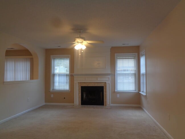 Building Photo - 509 Brickstone Dr
