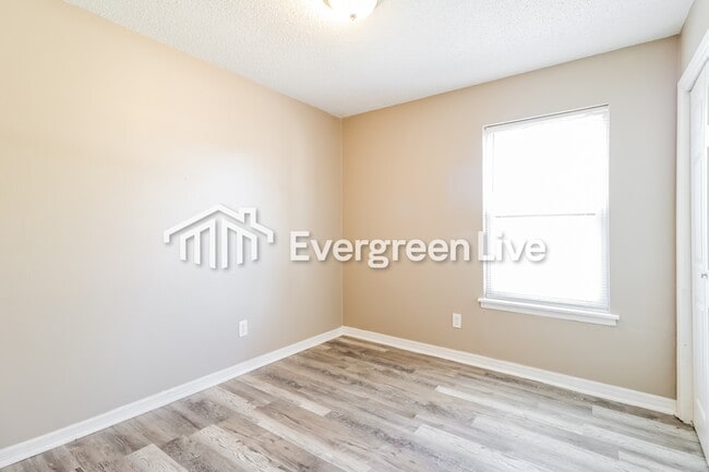 Building Photo - 6 Wagon Cir