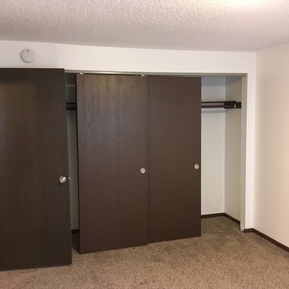 Bedroom 2 closet - 4225 SE 15th Ave