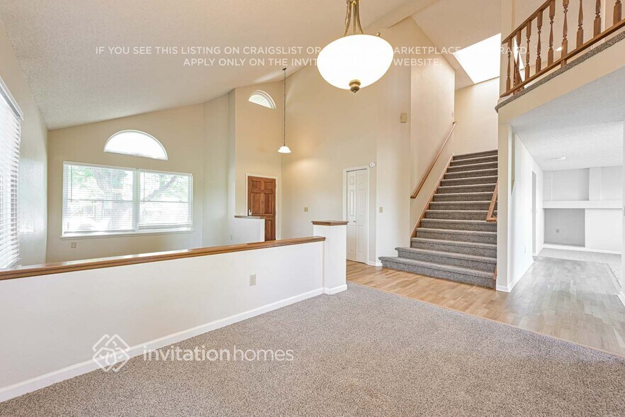 Building Photo - 9499 Sherrelwood Ln