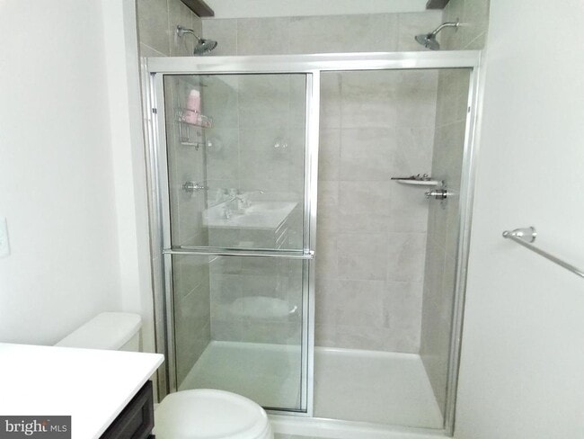 Building Photo - 31 Roundstone Run