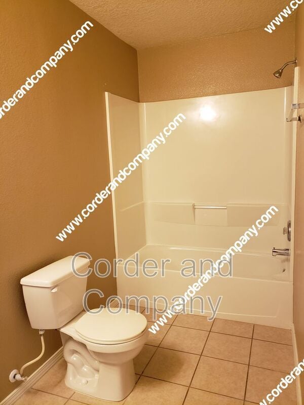Building Photo - 1310 Aspen Meadows Dr NE