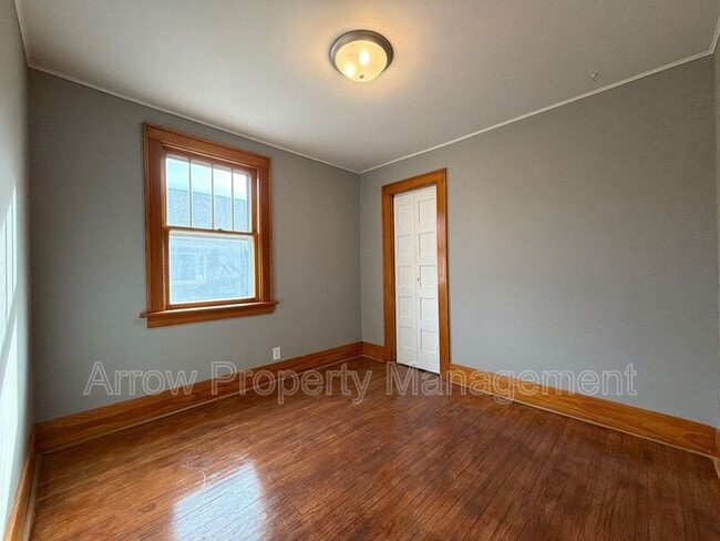 Building Photo - 5318 Stockwell St