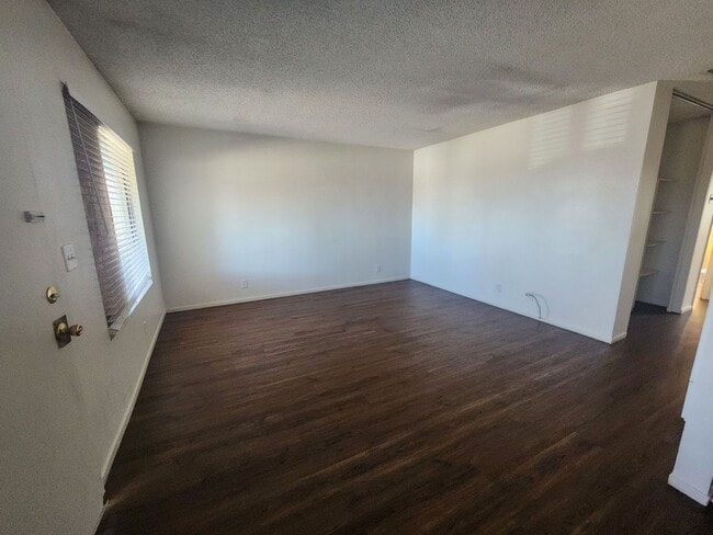 Building Photo - 73502 Sunnyvale Dr