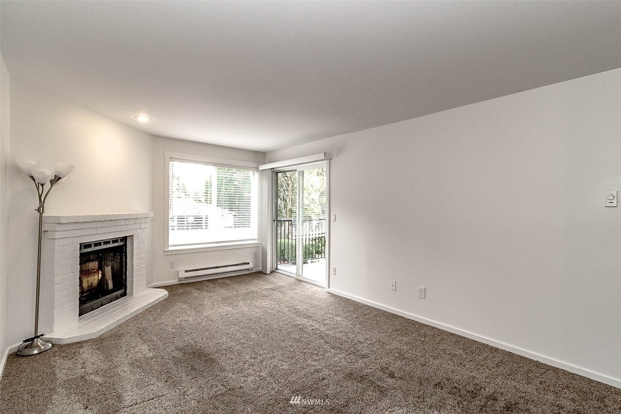 Building Photo - 11211 NE 128th St