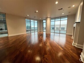 Building Photo - 8066 Park Ln