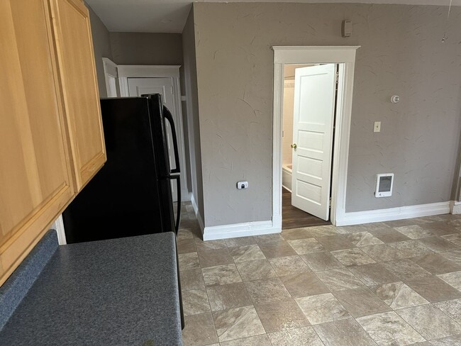 Building Photo - 238-240 Oak Street