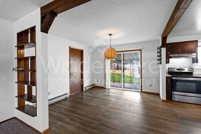 Building Photo - 906 S McDonald Rd