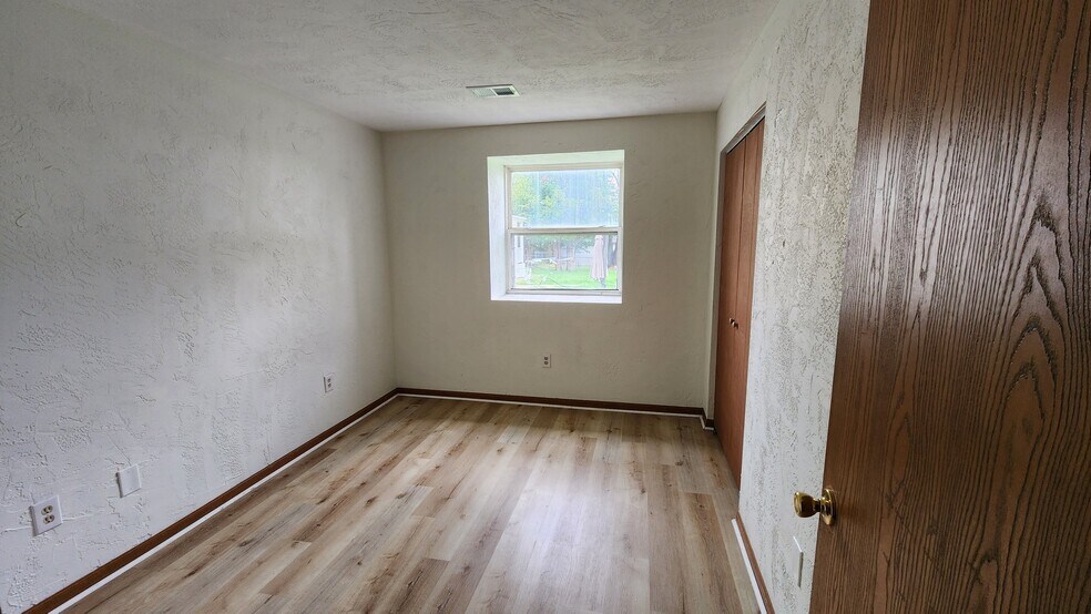 Building Photo - 118 Whitaker St