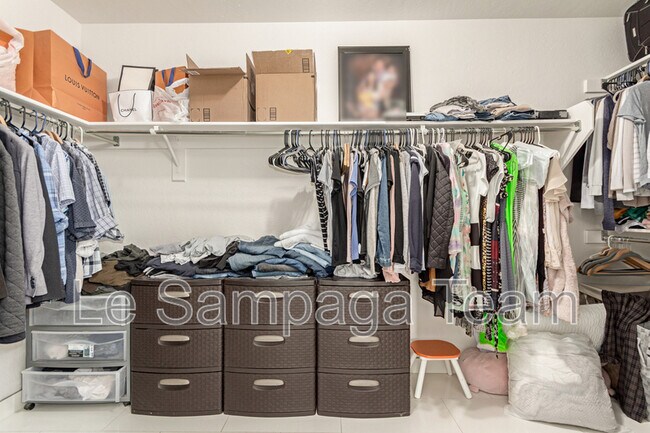 Building Photo - 1448 N Saddle St