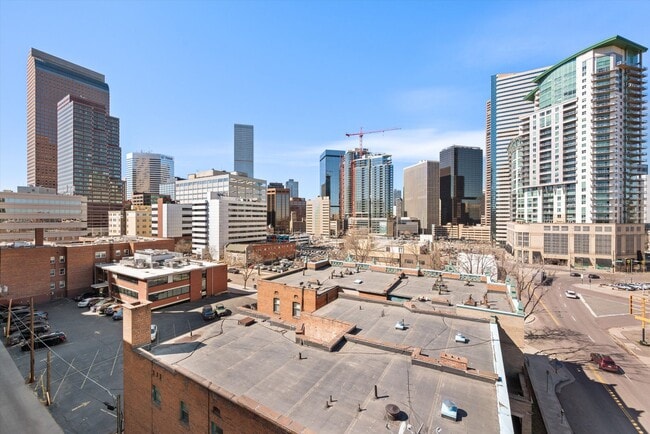 Building Photo - Downtown Living