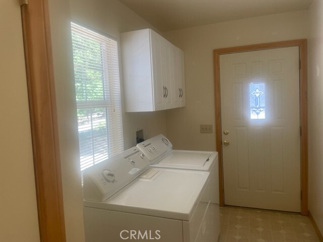 Building Photo - 1165 Saturn Way