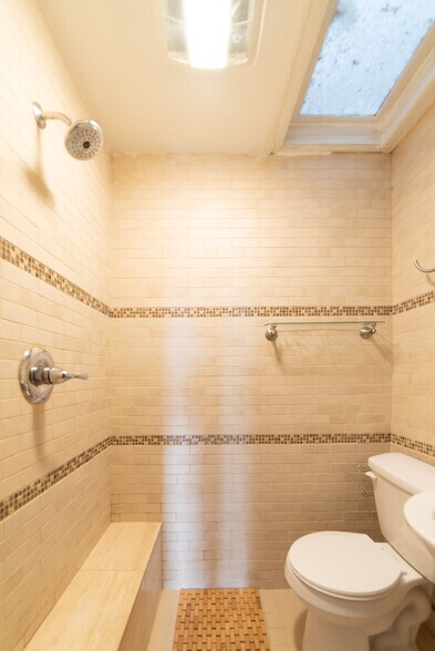Lower Level Bathroom with Shower - 988 N 5th St