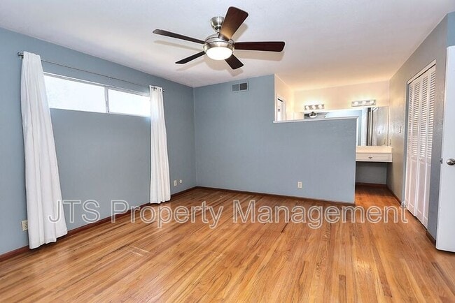 Building Photo - 2128 W La Loma Dr