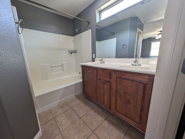 Building Photo - 9121 Spoonbill Ridge Pl