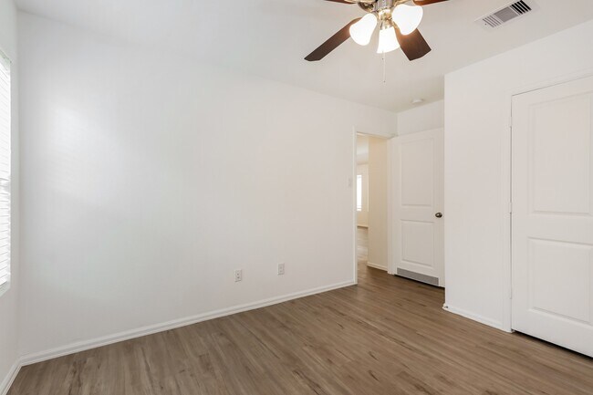 Building Photo - 1731 Sahara Dr