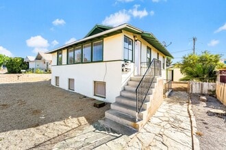 Building Photo - Avenue 663-C