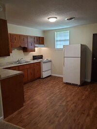 Building Photo - Malden Four Plex