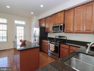 Building Photo - 7721 Duncannon Ln