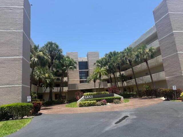 Building Photo - 5650 Camino Del Sol