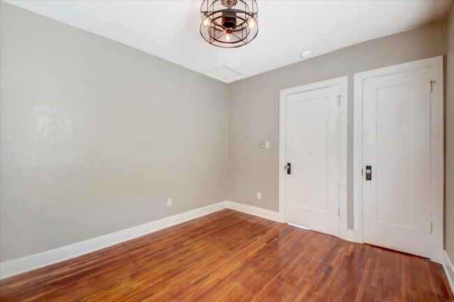 Building Photo - Georgia St. Triplex