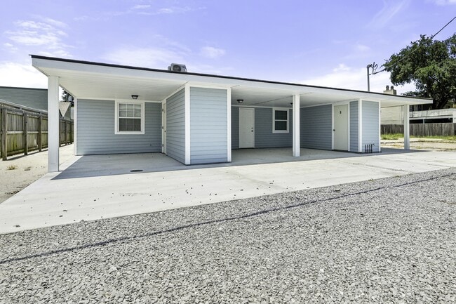 Building Photo - 8006 Trapier Ave