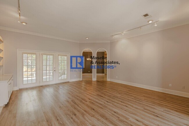 Building Photo - 4 Bed/2.5 Bath Home in Jackson in Heatherton