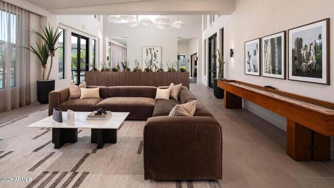 Building Photo - 2121 W Sonoran Desert Dr