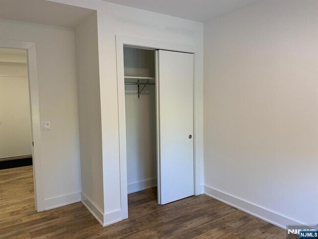 Building Photo - 301 Beech St