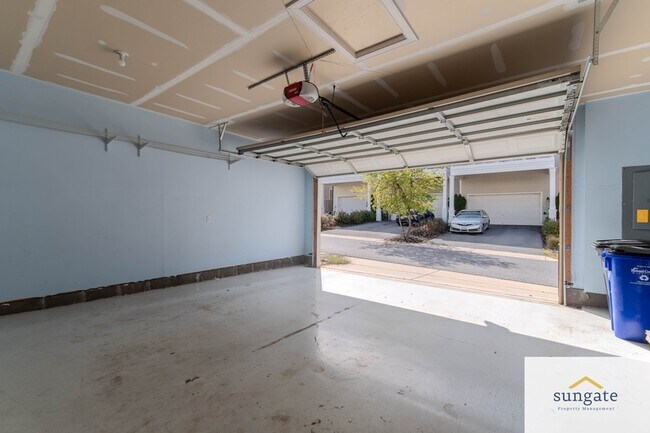 Building Photo - 11227 Terrace Ln