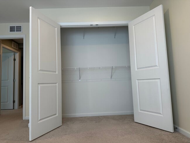 Building Photo - 410 Mayer Pl