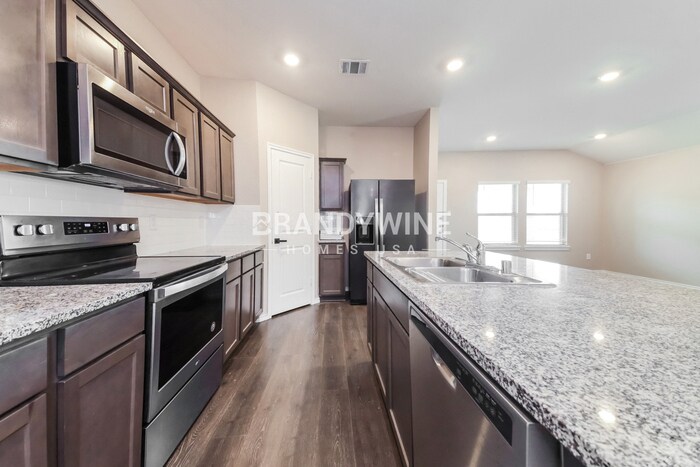 Building Photo - 1302 Community Way