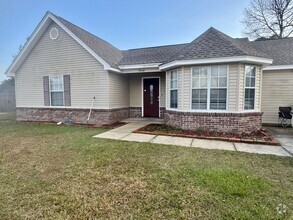 Building Photo - Perfect 4 bedroom 2 bath in Ocean Springs