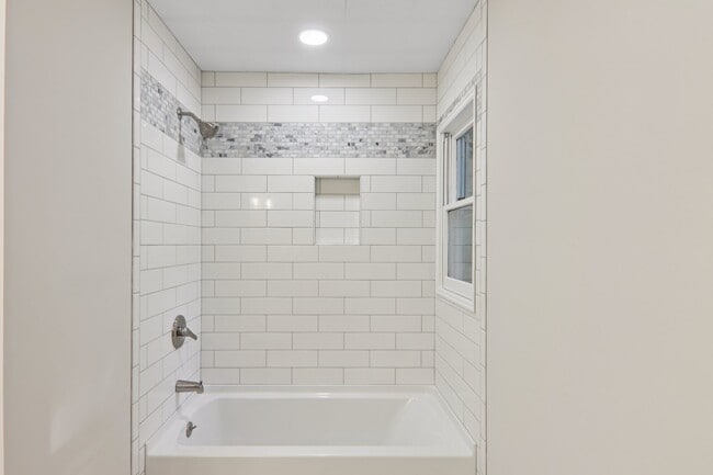 Building Photo - 5 Timothy Ln