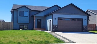 Building Photo - 541 Bull Run Dr