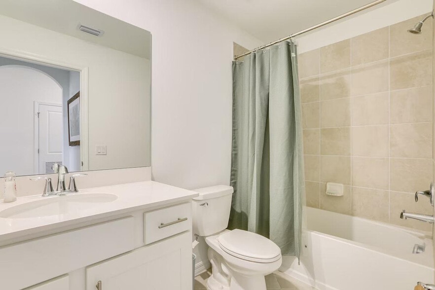 Building Photo - 18461 Copperhead Dr