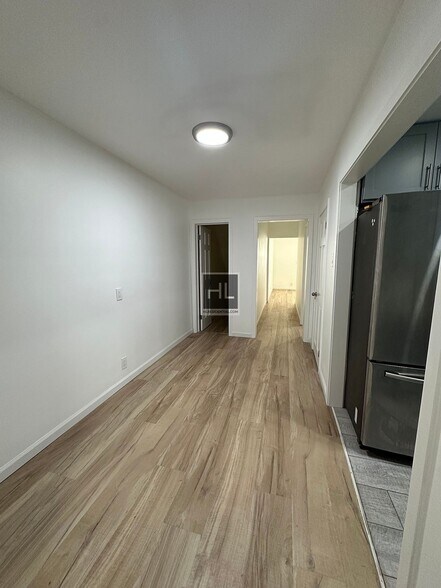 Building Photo - 88 AVENUE