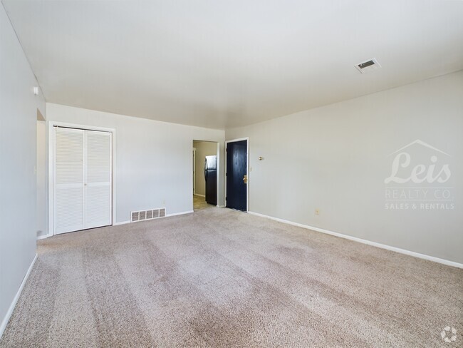 Building Photo - 403 N Owens Dr
