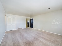 Building Photo - 403 N Owens Dr