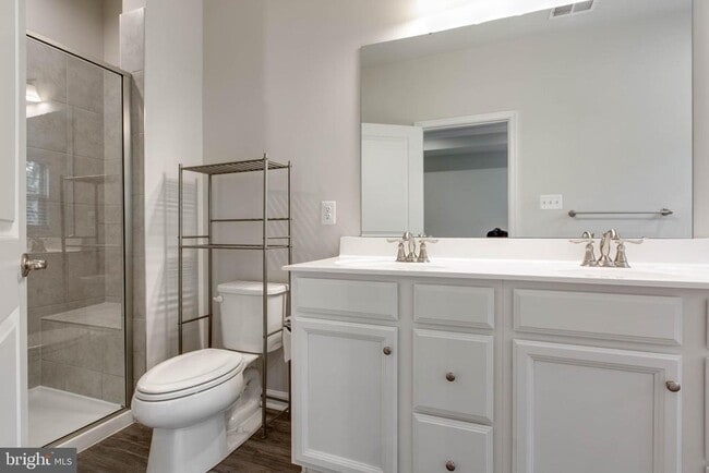 Building Photo - 3004 Cornfield Ave