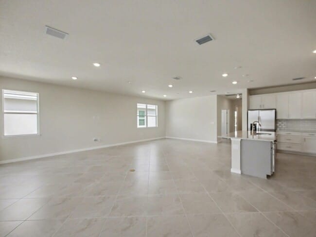 Building Photo - 14172 SW Incarnadine Ln